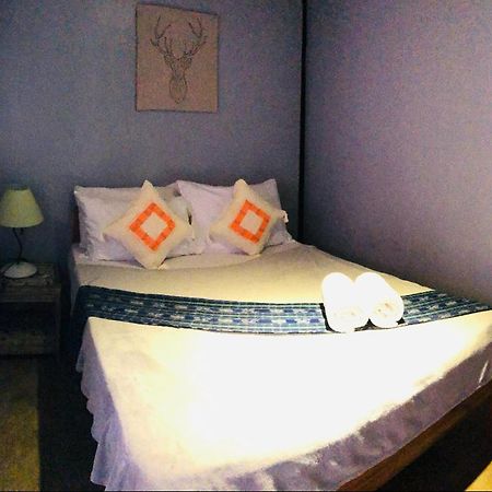 Готель Keira Backpackers Ель-Нідо Екстер'єр фото