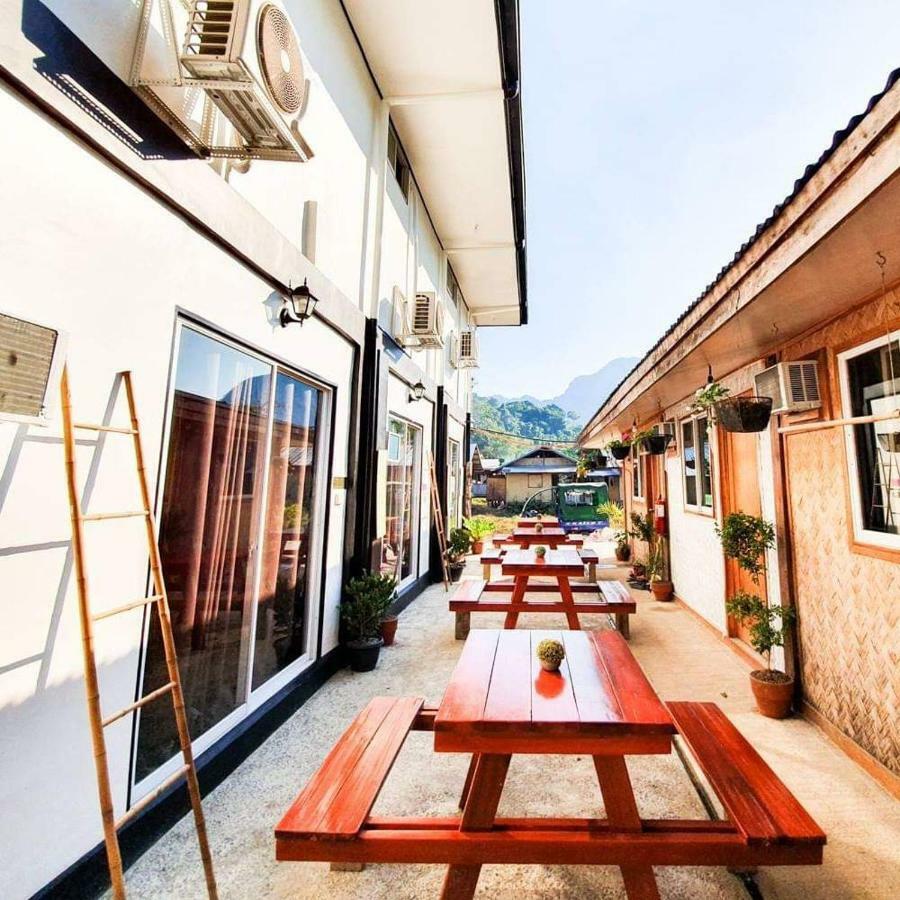 Готель Keira Backpackers Ель-Нідо Екстер'єр фото